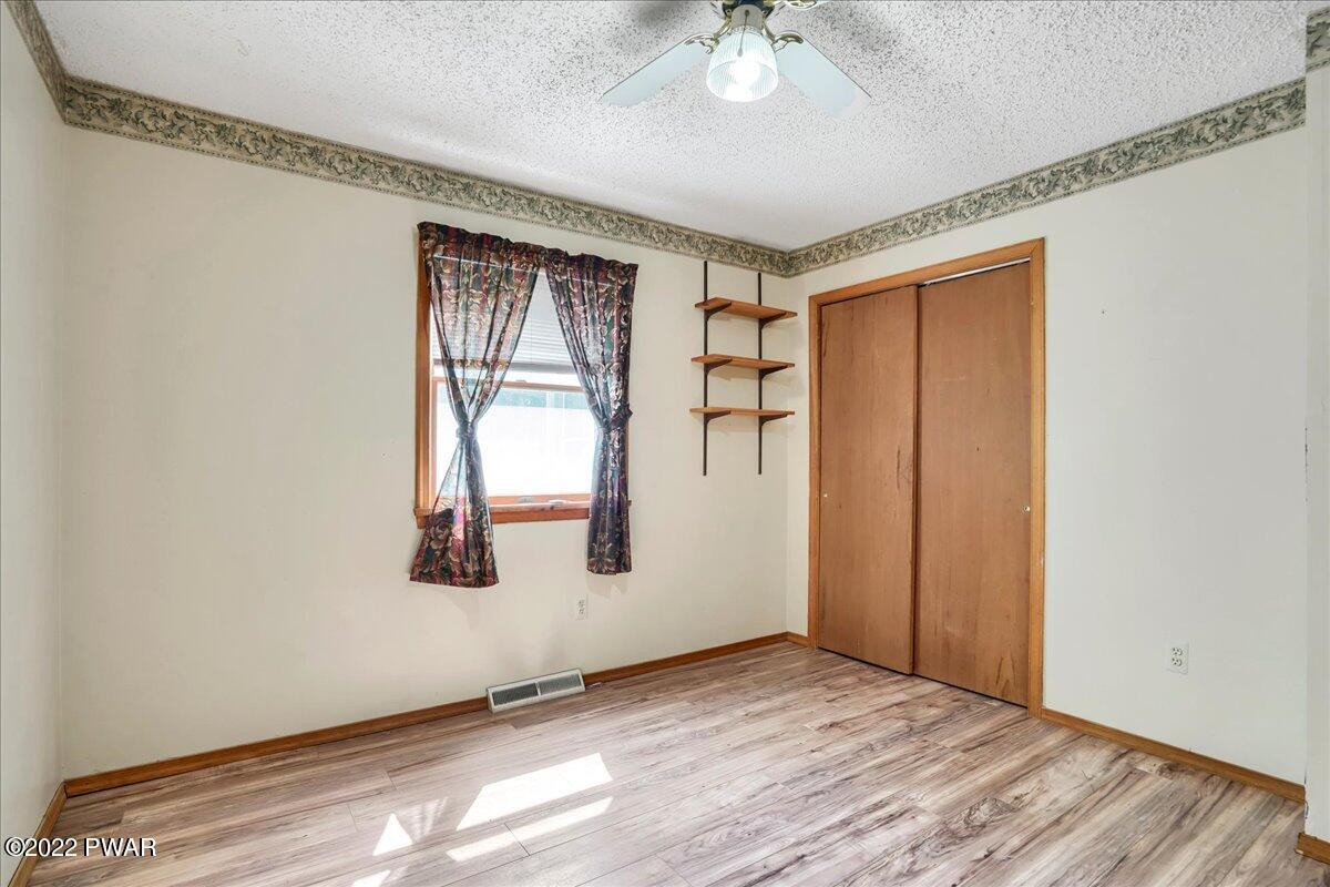 133 Mountain View Road Greeley, PA 18425 - Photo 15 of 33 15-HTV1014