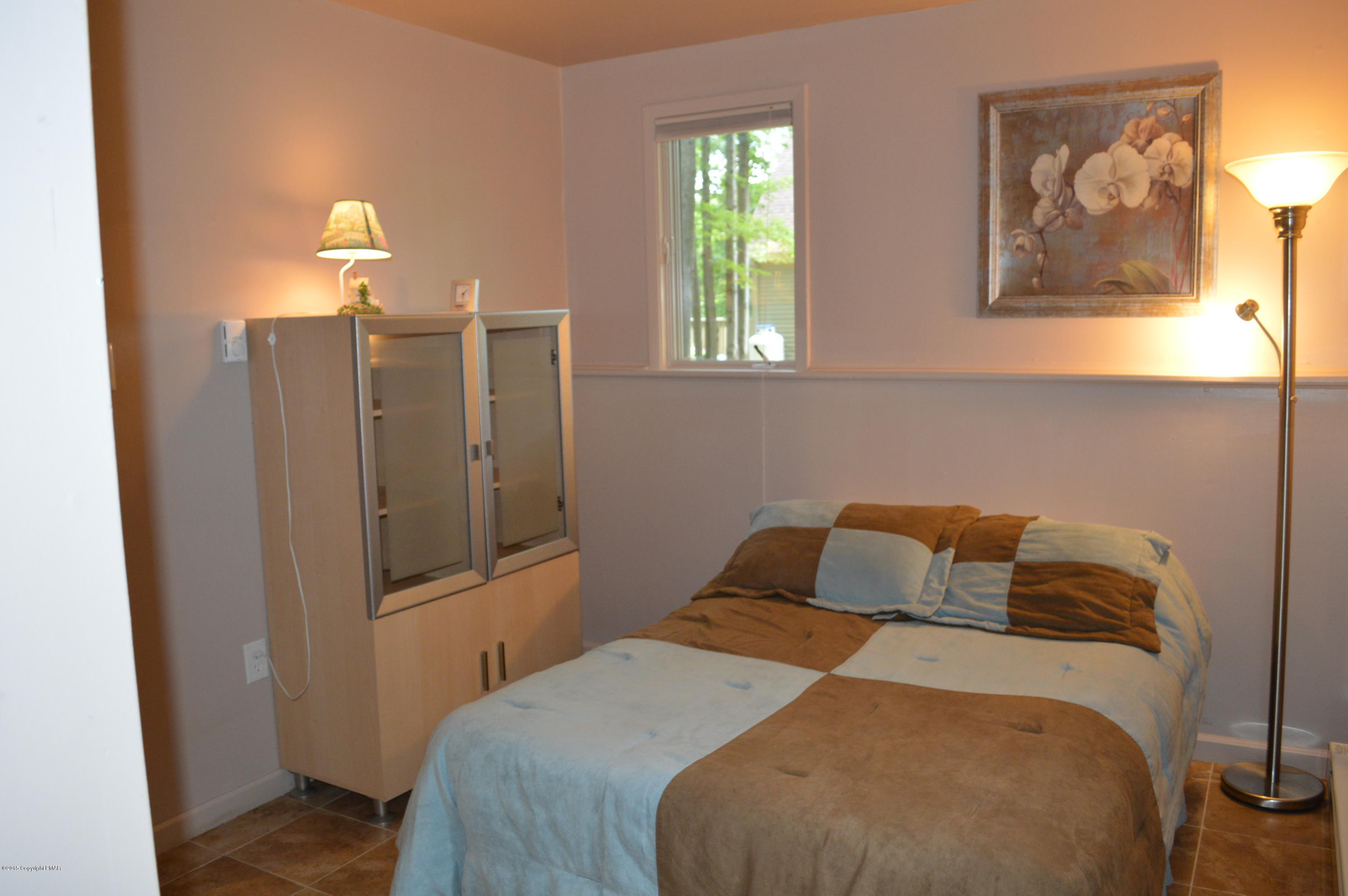 180 Brier Crest Road Blakeslee, PA 18610 - Photo 14 of 32 Bedroom 3