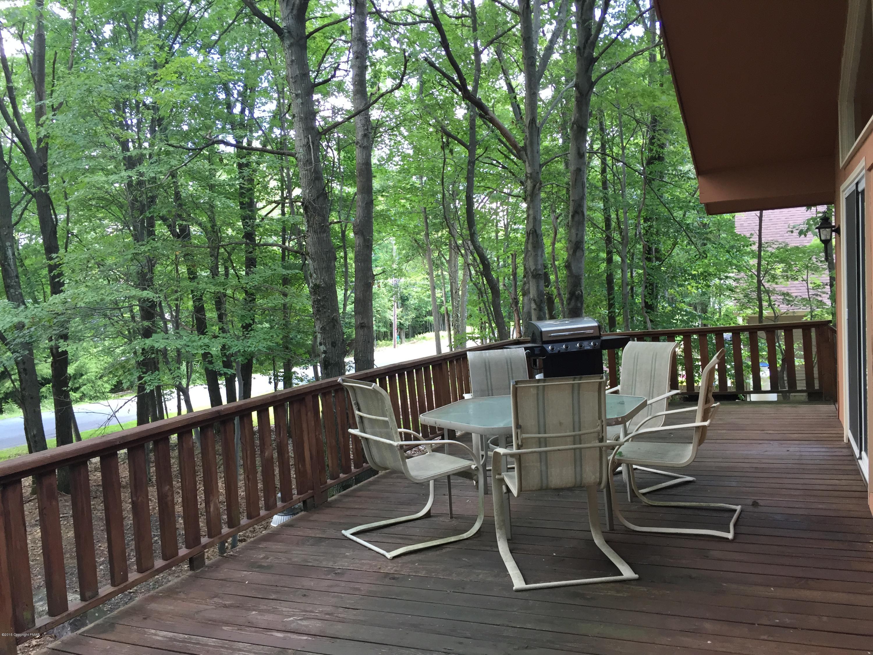 180 Brier Crest Road Blakeslee, PA 18610 - Photo 2 of 32 32 X12 Raised Deck