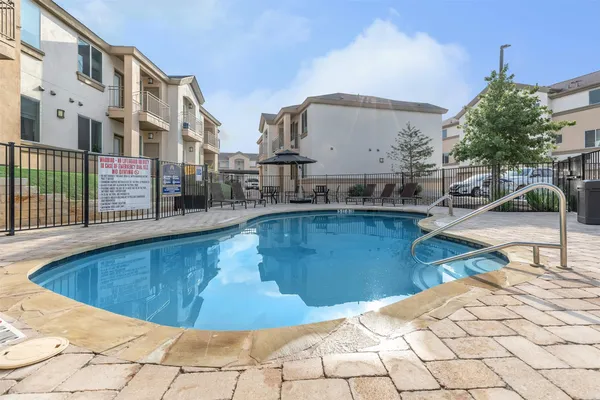 $975 | 1201 West Whitestone Boulevard, Unit B203, Cedar Park, TX 78613
