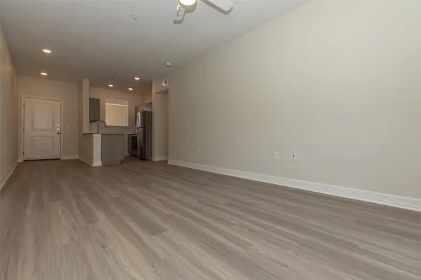 $975 | 1201 West Whitestone Boulevard, Unit B203, Cedar Park, TX 78613