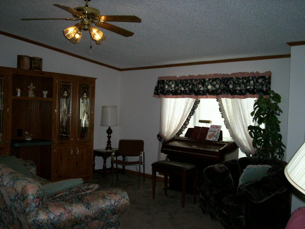 1187 Layman Street Goodview, VA 24095 - Photo 4 of 8 Living