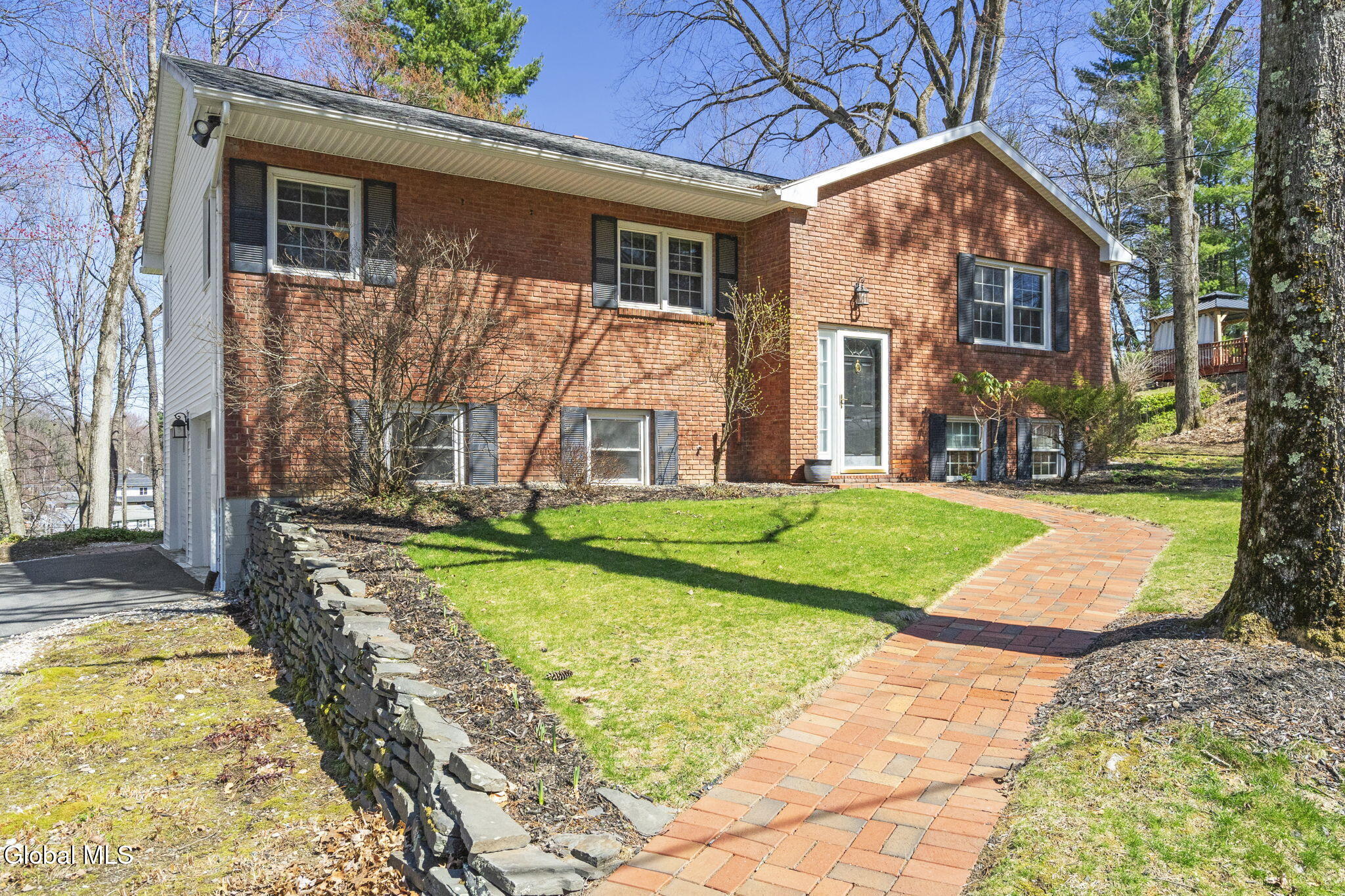 2-web-or-mls-8-saddle-hill-rd