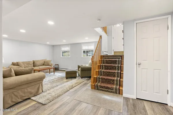 $370,000 | 8 Saddle Hill Road, Poestenkill, NY 12198