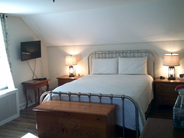28 Angell Street Woonsocket, RI 02895 - Photo 5 of 20 Second level bedroom
