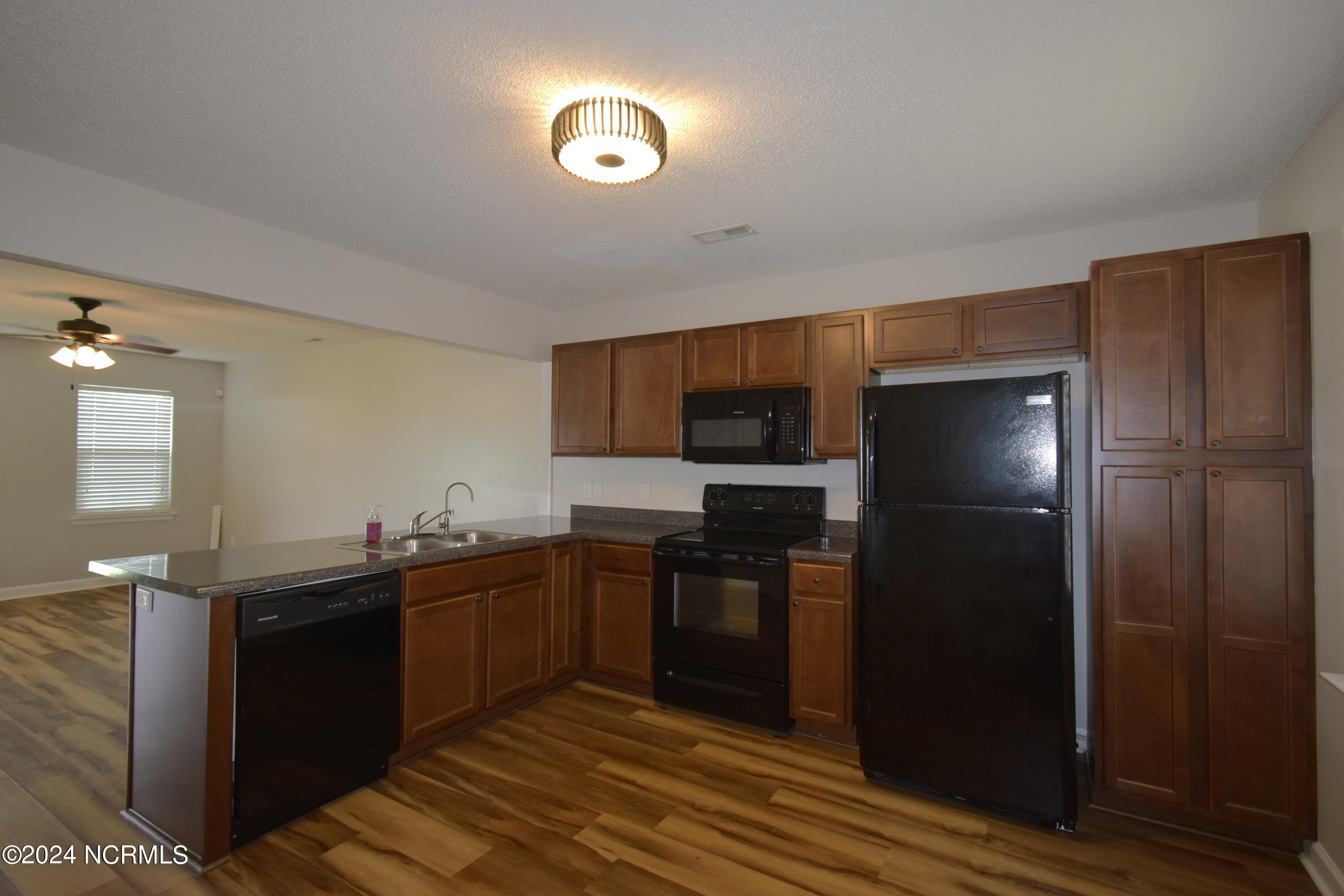 202 Lanieve Court, Unit 4 Hubert, NC 28539 - Photo 6 of 23 _DSC0017
