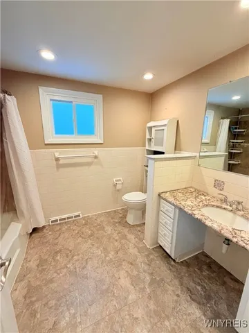 $2,800 | 79 East Toulon Drive, Cheektowaga, NY 14227