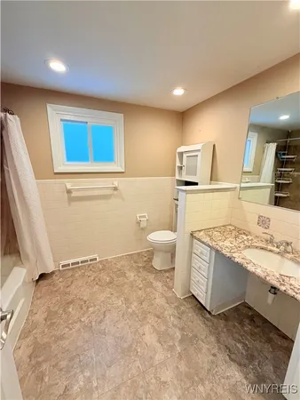 $2,800 | 79 East Toulon Drive, Cheektowaga, NY 14227