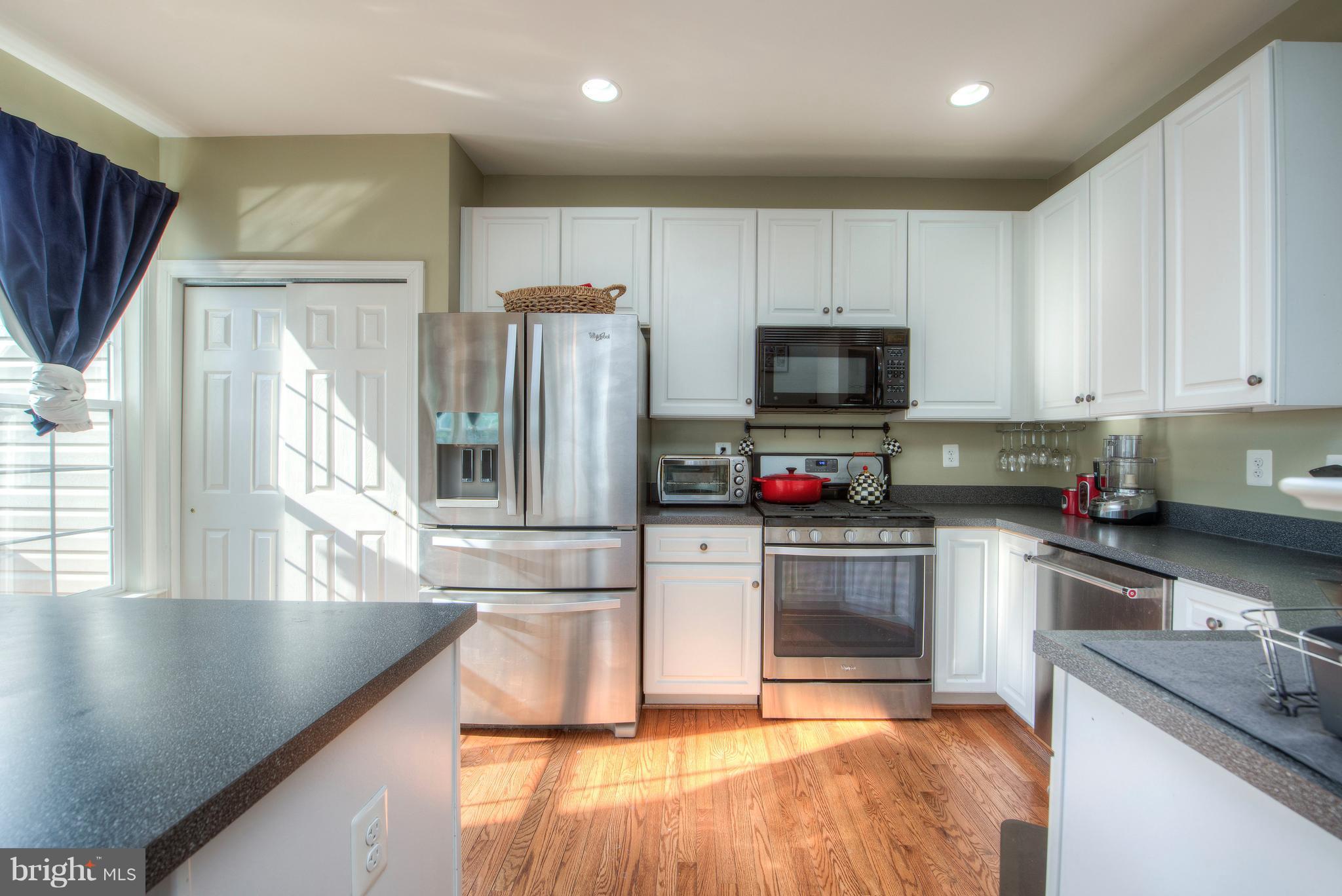 15600 Avocet Loop Woodbridge, VA 22191 - Photo 3 of 29 Kitchen