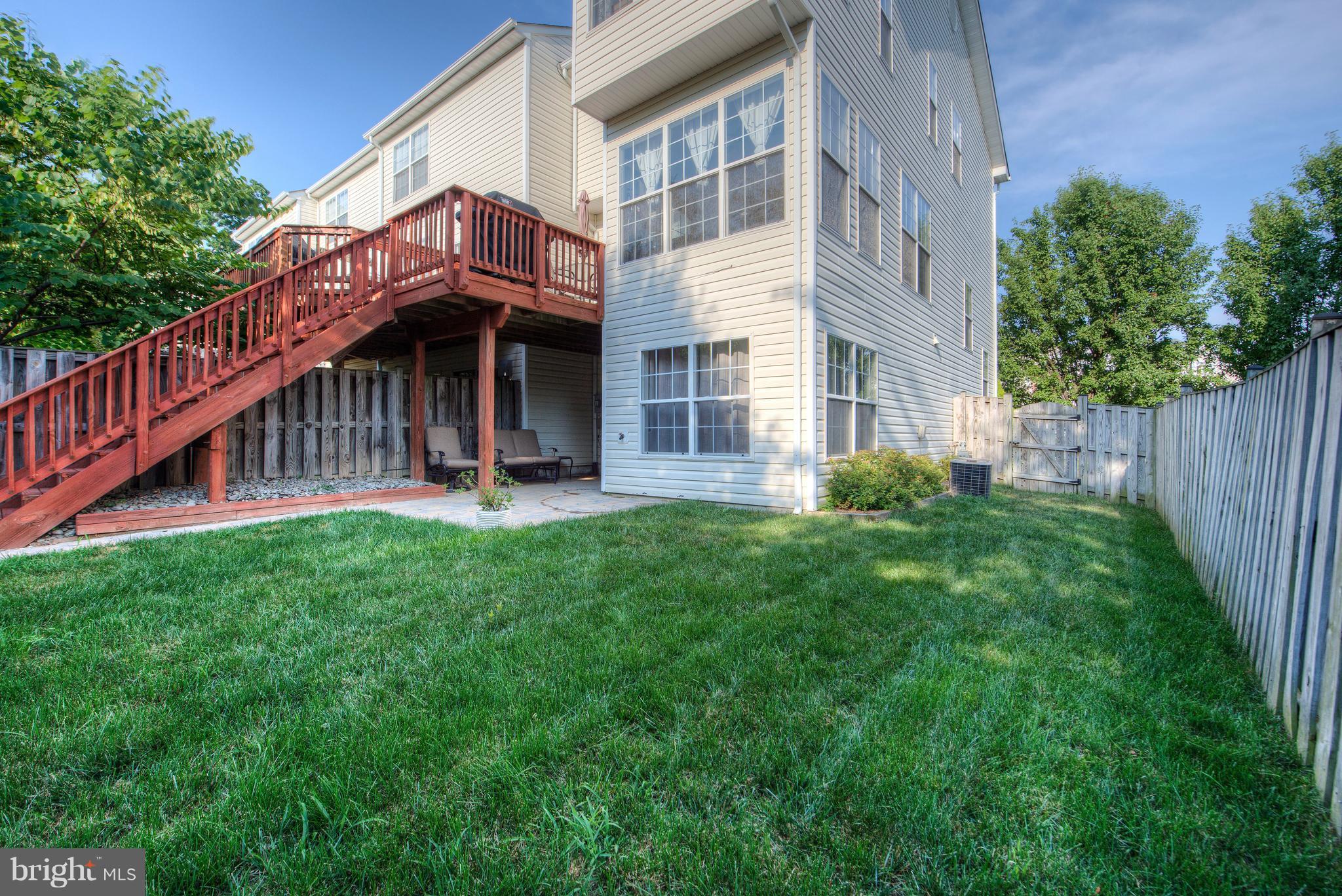 15600 Avocet Loop Woodbridge, VA 22191 - Photo 25 of 29 Exterior (Rear)