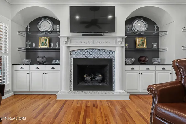 $1,149,000 | 607 Cornfield Lane, White Pine, TN 37890
