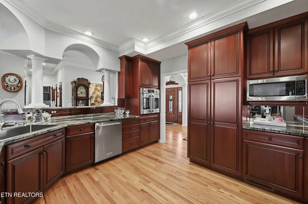 $1,149,000 | 607 Cornfield Lane, White Pine, TN 37890