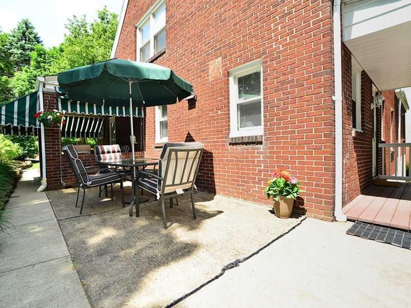 4 Warriors Road Green Tree, PA 15220 - Photo 15 of 17 Patio/Deck.
