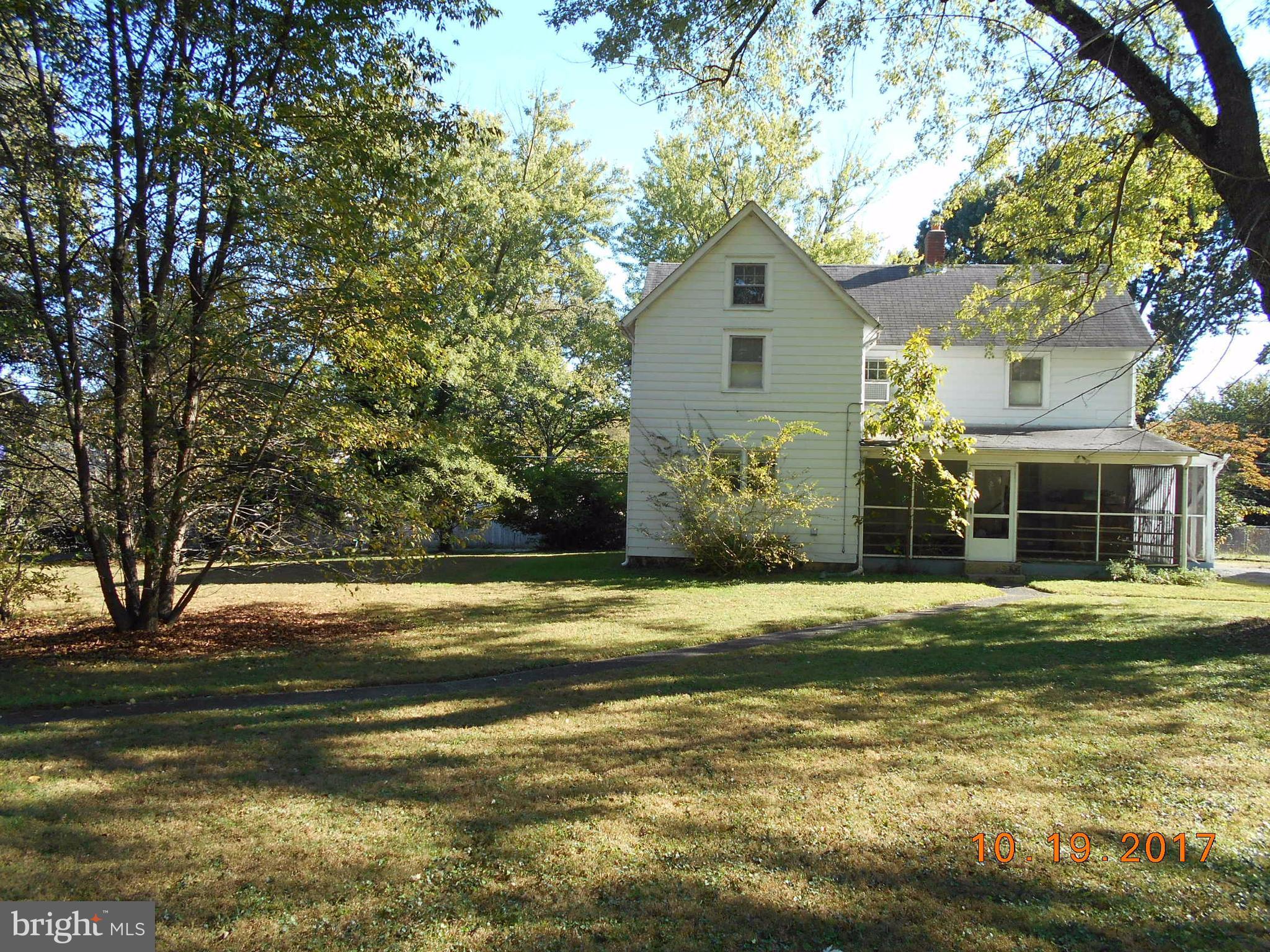 445 Court House Road Southwest Vienna, VA 22180 - Photo 2 of 9 Exterior (Rear)