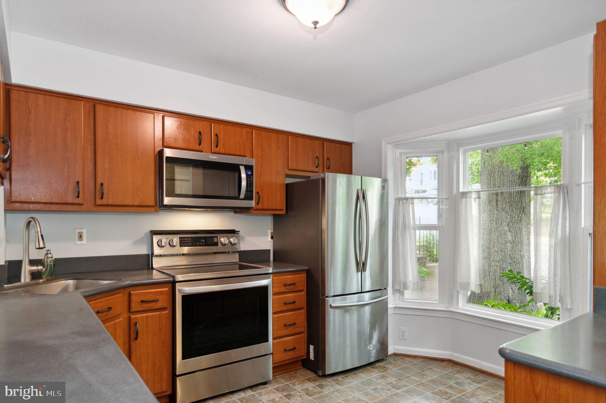 2021 South Glebe Road Arlington, VA 22206 - Photo 4 of 34 Gallery Image 4