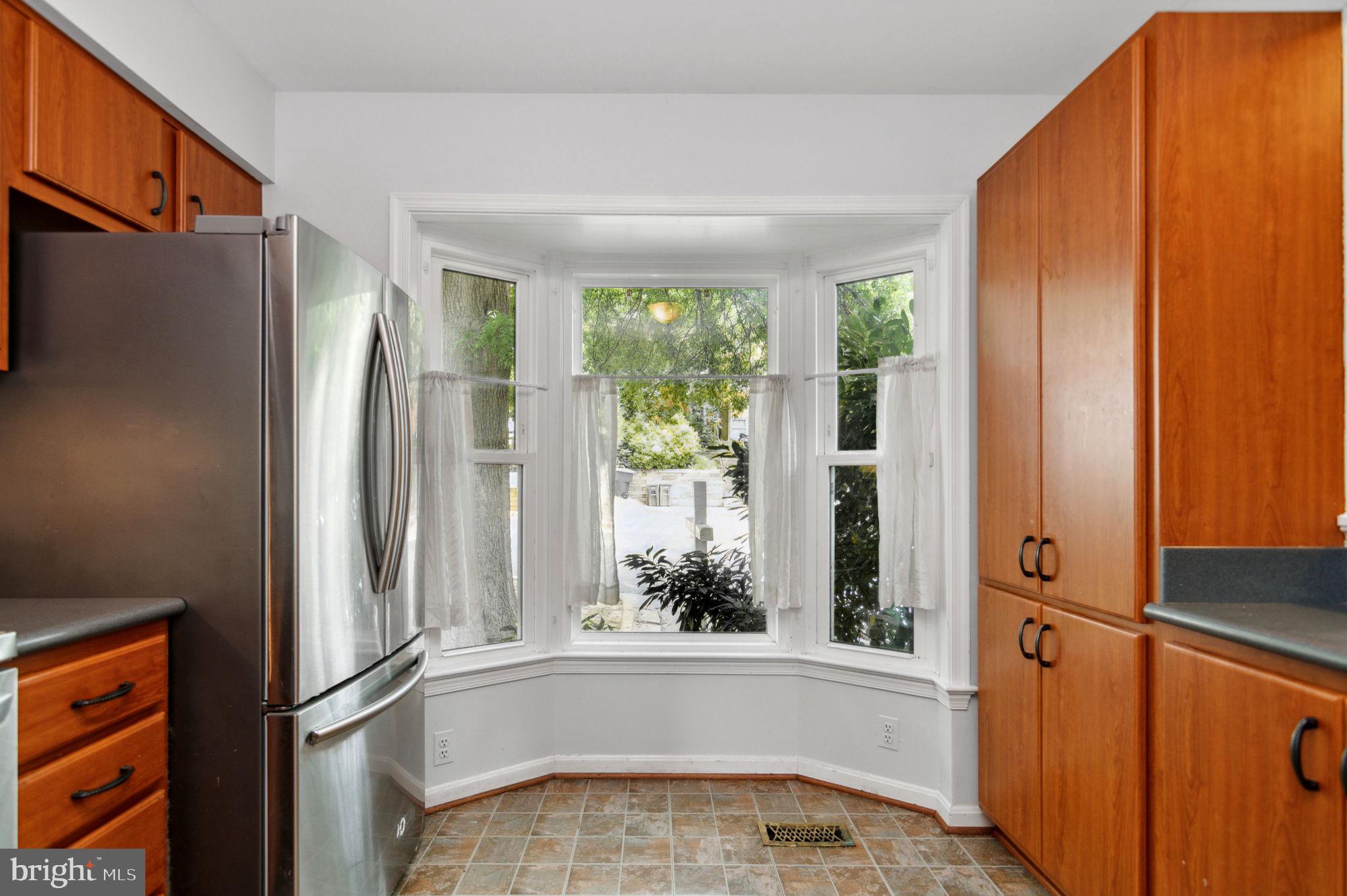 2021 South Glebe Road Arlington, VA 22206 - Photo 5 of 34 Gallery Image 5