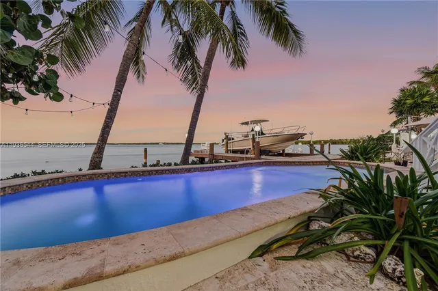 $13,000 | 16 North Drive, Key Largo, FL 33037