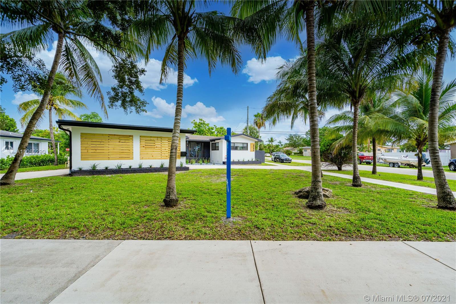 1516 North Park Road Hollywood, FL 33021 - Photo 2 of 35 Gallery Image 2