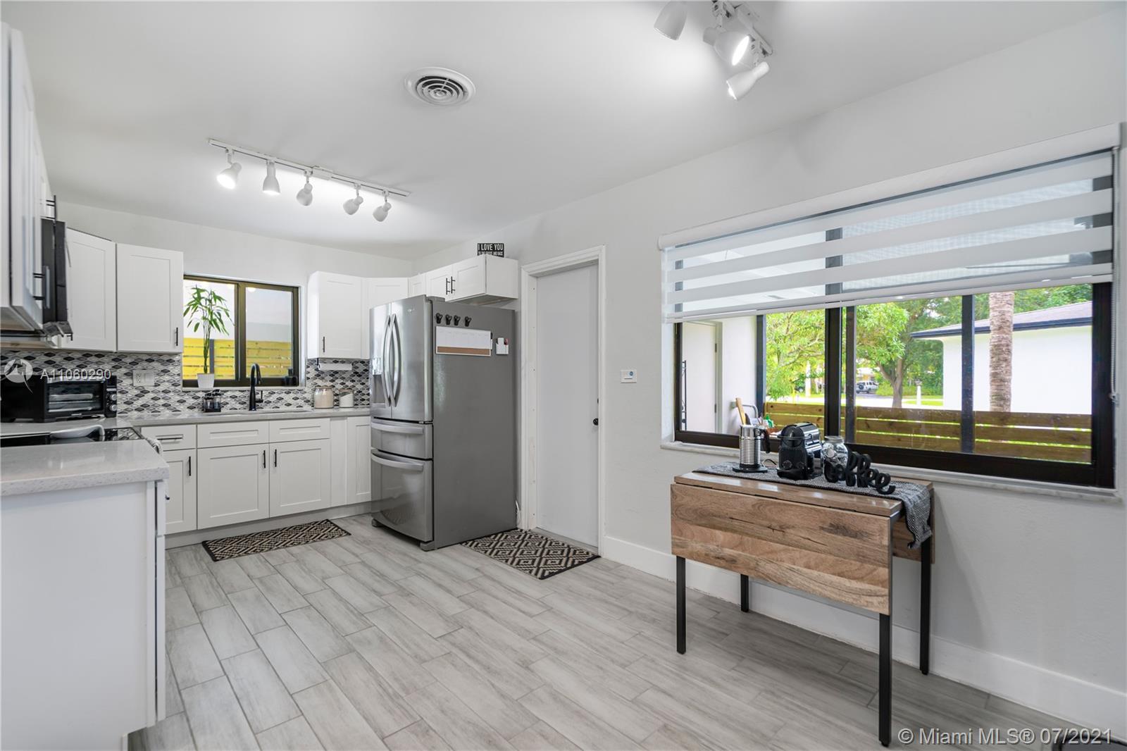 1516 North Park Road Hollywood, FL 33021 - Photo 13 of 35 Gallery Image 13