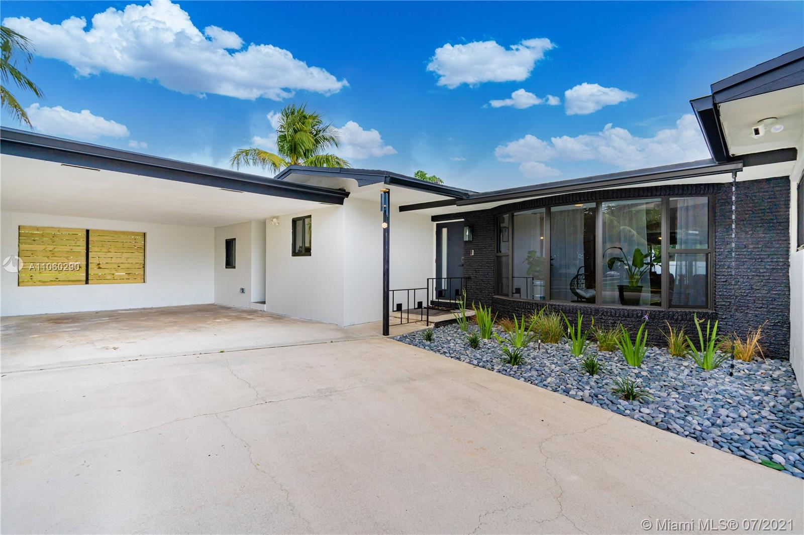 1516 North Park Road Hollywood, FL 33021 - Photo 3 of 35 Gallery Image 3