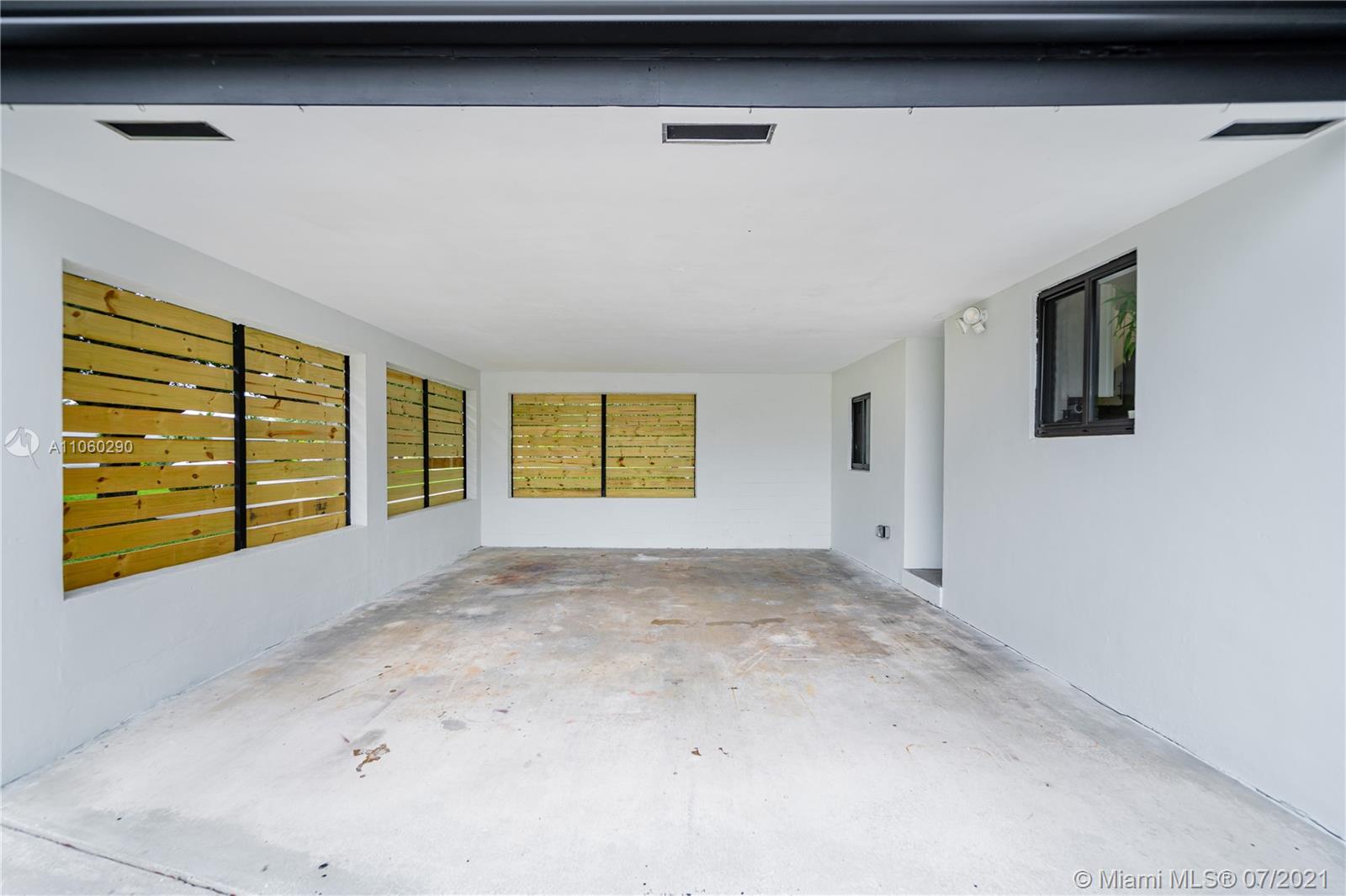 1516 North Park Road Hollywood, FL 33021 - Photo 4 of 35 Gallery Image 4