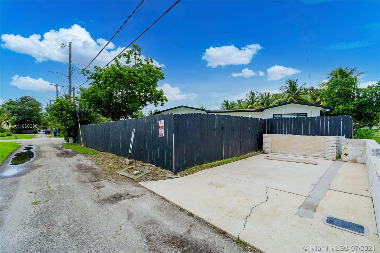 1516 North Park Road Hollywood, FL 33021 - Photo 33 of 35 Gallery Image 33