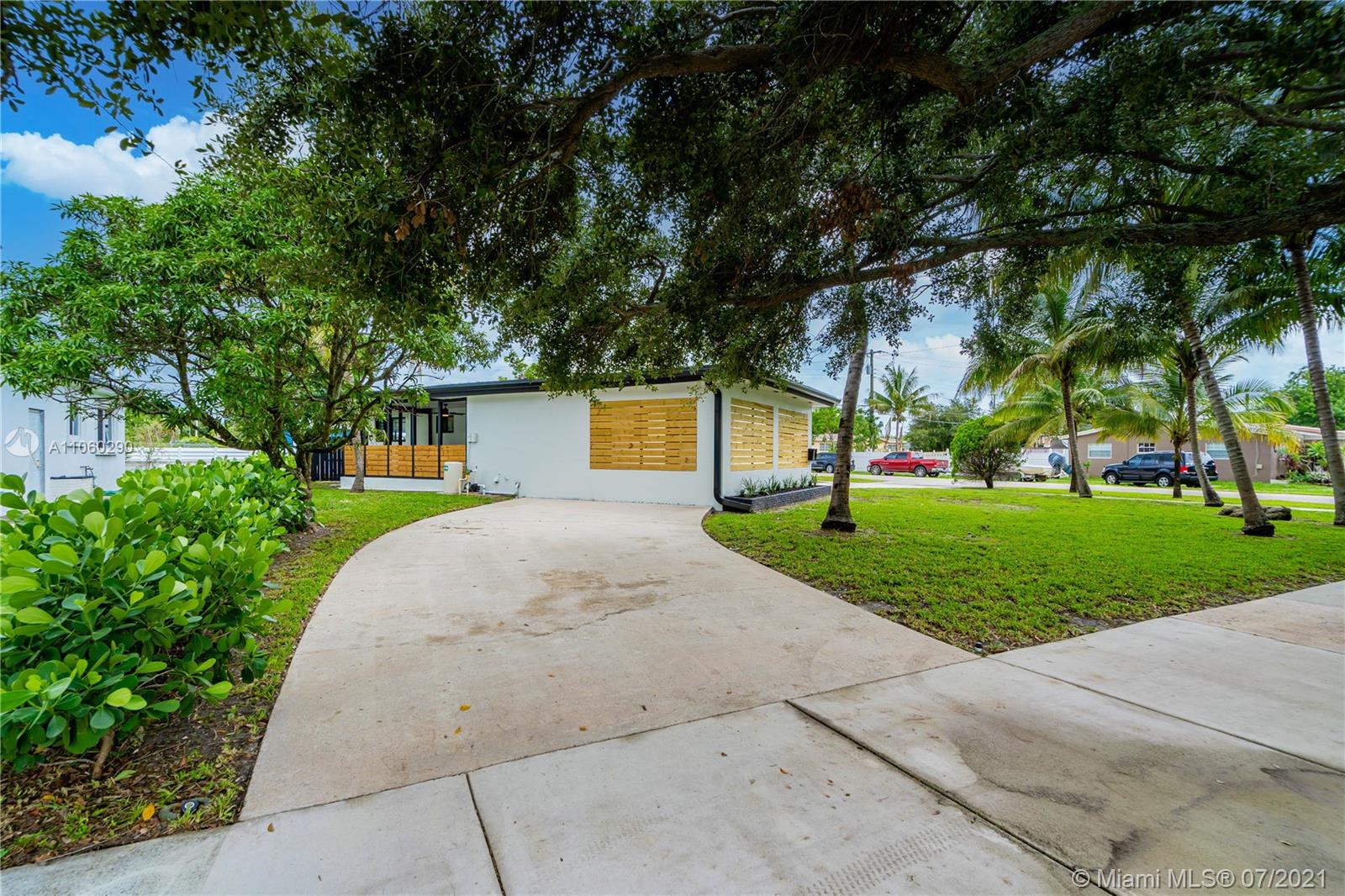 1516 North Park Road Hollywood, FL 33021 - Photo 5 of 35 Gallery Image 5