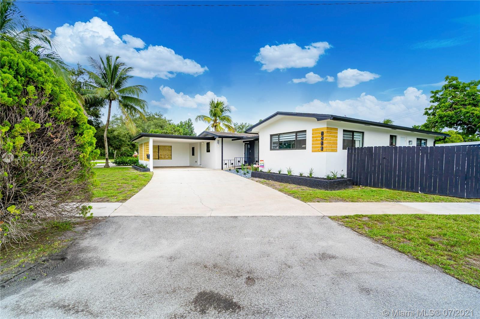 1516 North Park Road Hollywood, FL 33021 - Photo 6 of 35 Gallery Image 6
