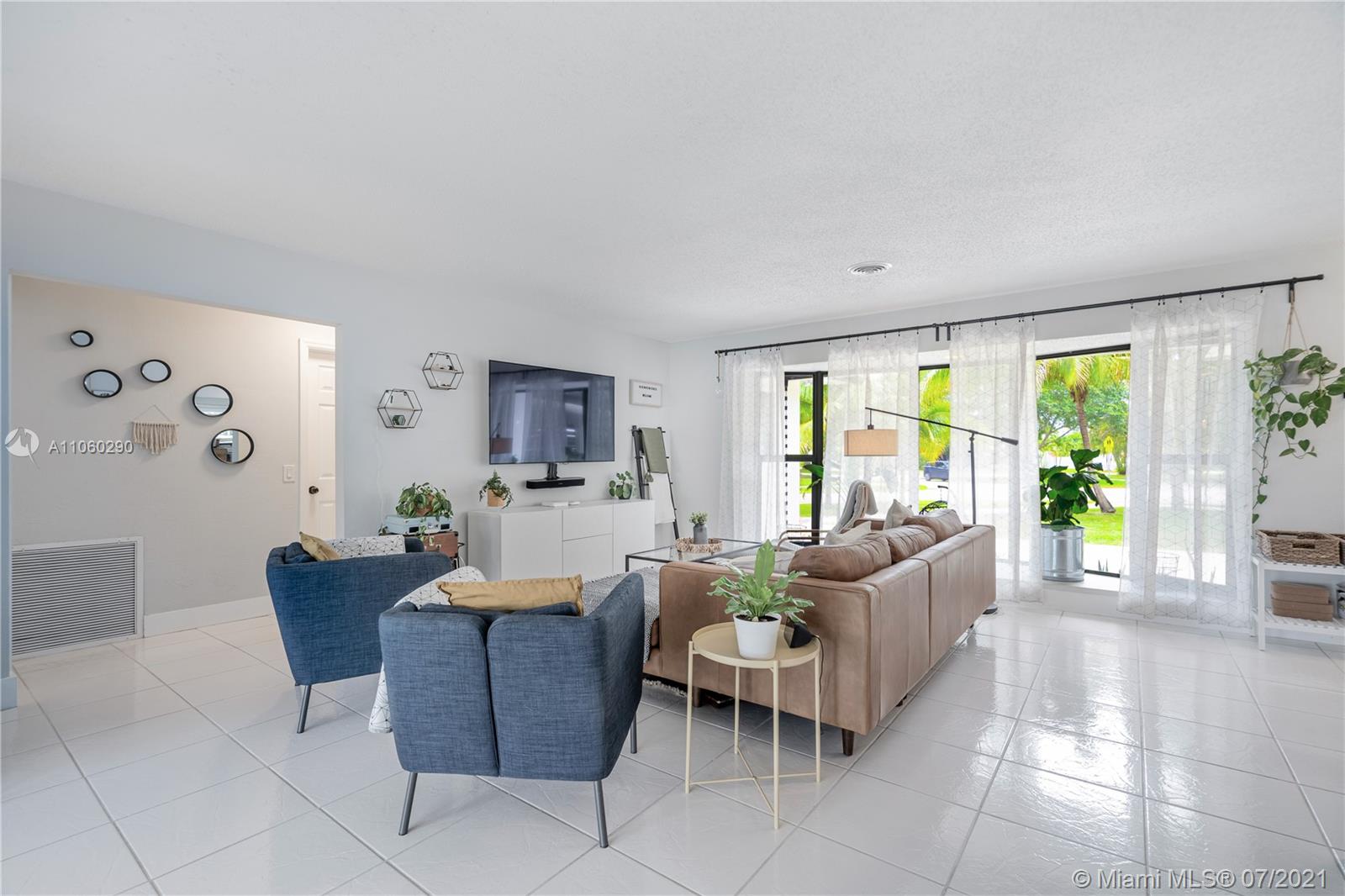 1516 North Park Road Hollywood, FL 33021 - Photo 7 of 35 Gallery Image 7