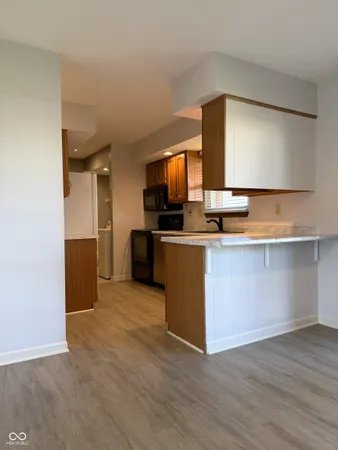 $189,900 | 526 Paradise Way, Unit B, Greenwood, IN 46143