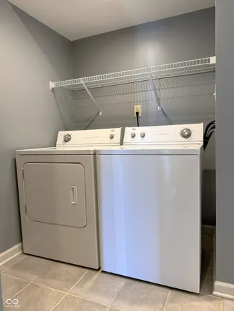 $189,900 | 526 Paradise Way, Unit B, Greenwood, IN 46143