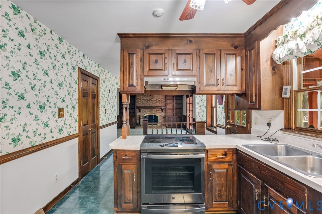 5701 Elfinwood Road Chester, VA 23831 - Photo 20 of 52