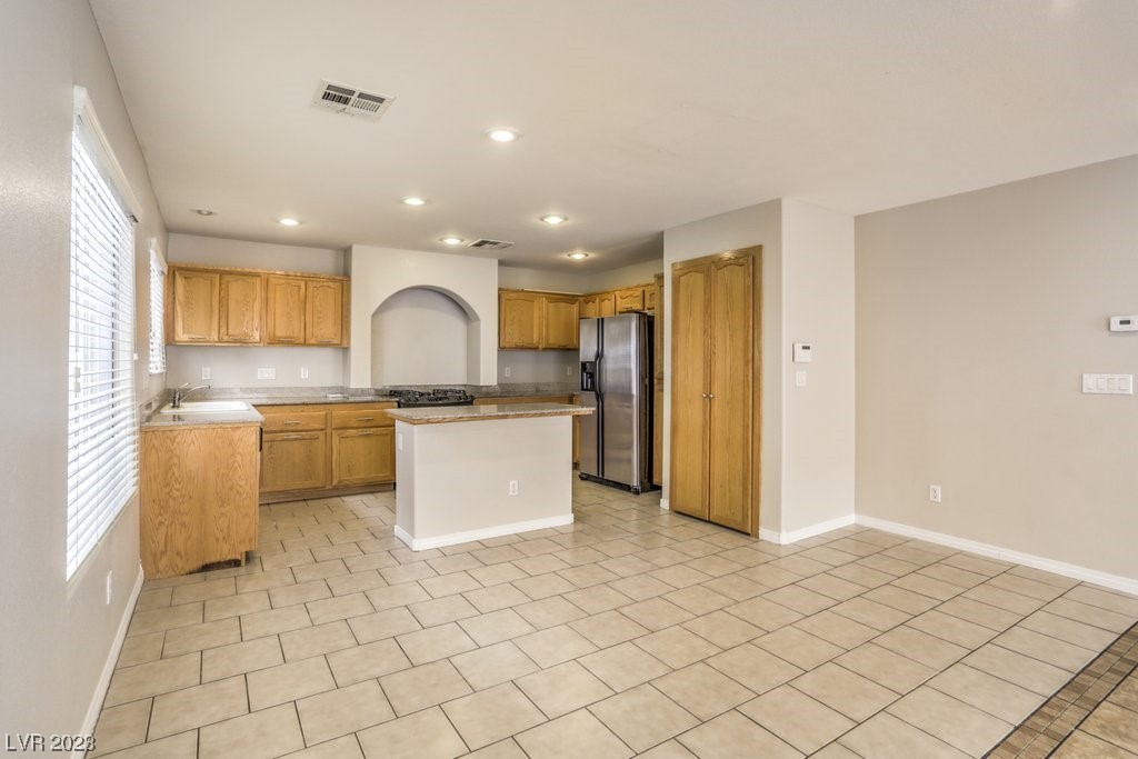 7304 Plantanus Road Las Vegas, NV 89113 - Photo 11 of 36