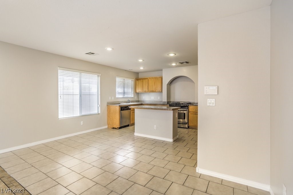 7304 Plantanus Road Las Vegas, NV 89113 - Photo 10 of 36