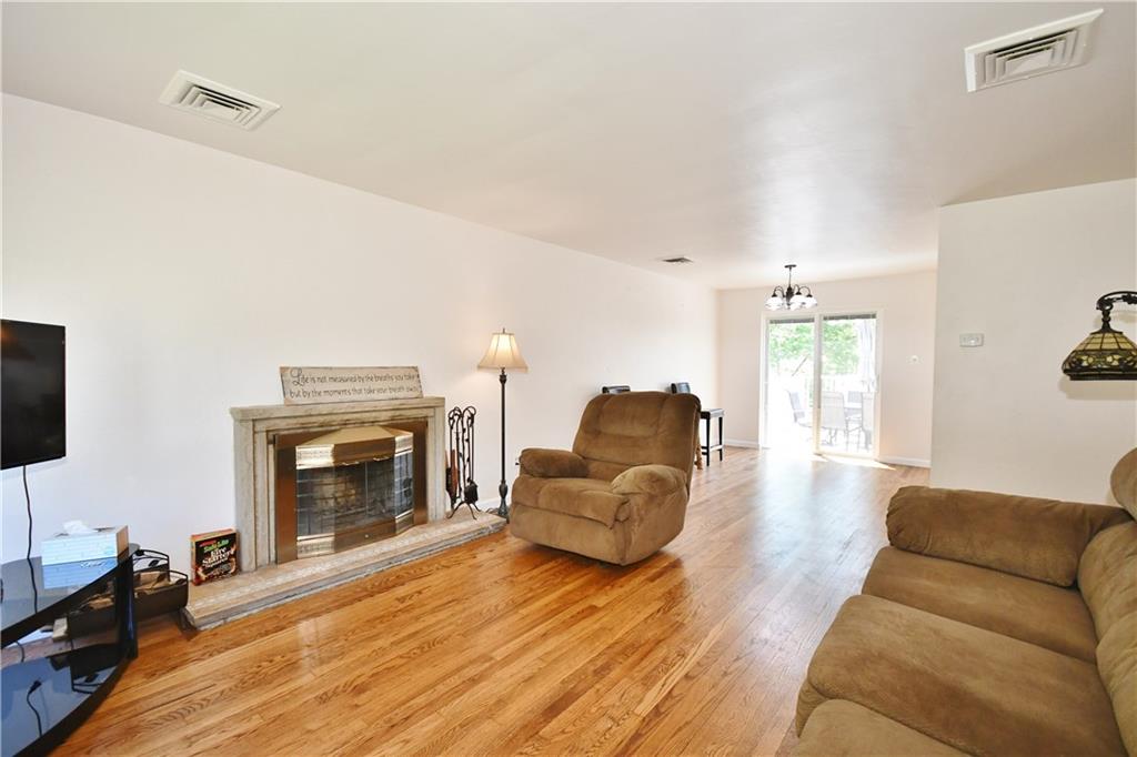 162 Drake Road Bethel Park, PA 15102 - Photo 2 of 22 Gallery Image 2