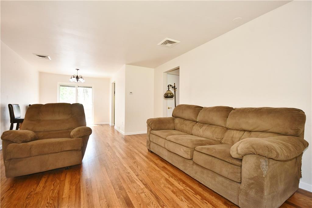 162 Drake Road Bethel Park, PA 15102 - Photo 3 of 22 Gallery Image 3