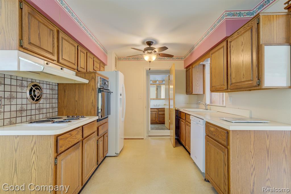 1815 Massoit Road Royal Oak, MI 48073 - Photo 14 of 60 Gallery Image 14