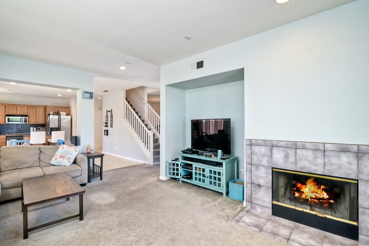 396 Monte Vista Way Oceanside, CA 92057 - Photo 3 of 14