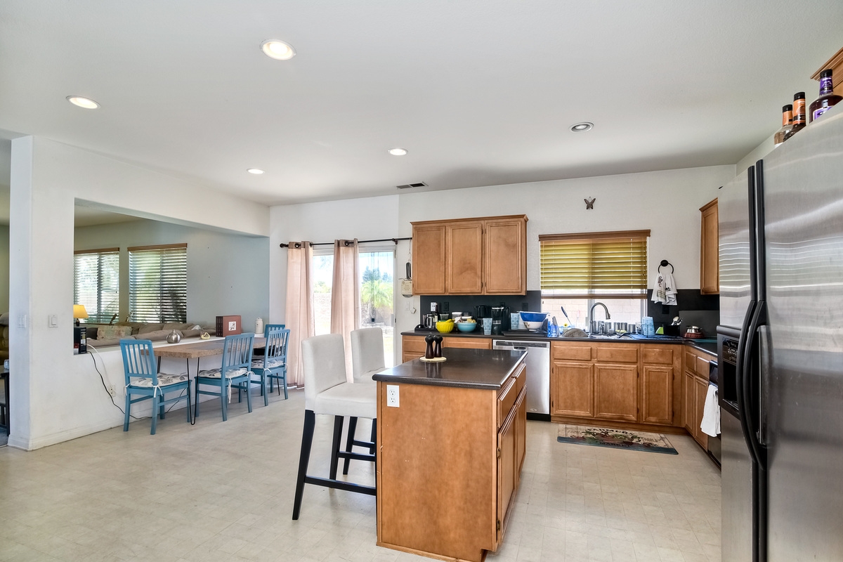 396 Monte Vista Way Oceanside, CA 92057 - Photo 5 of 14