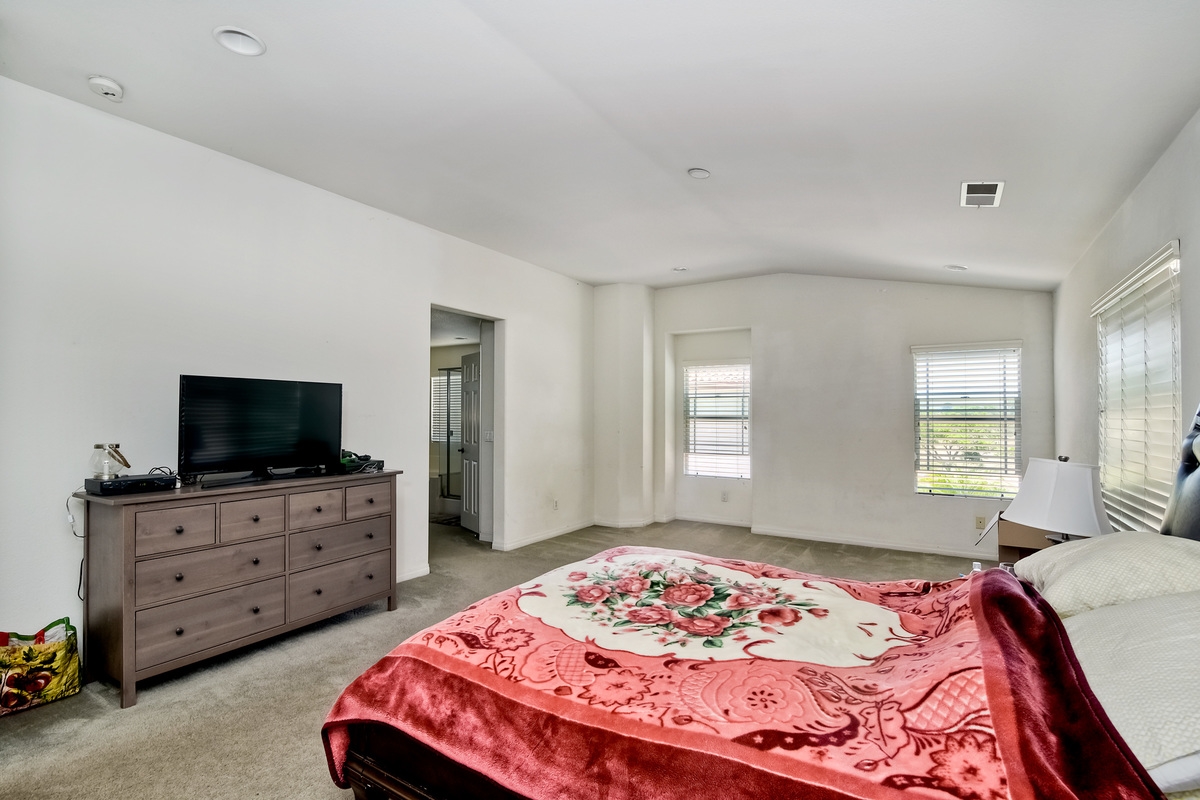 396 Monte Vista Way Oceanside, CA 92057 - Photo 6 of 14