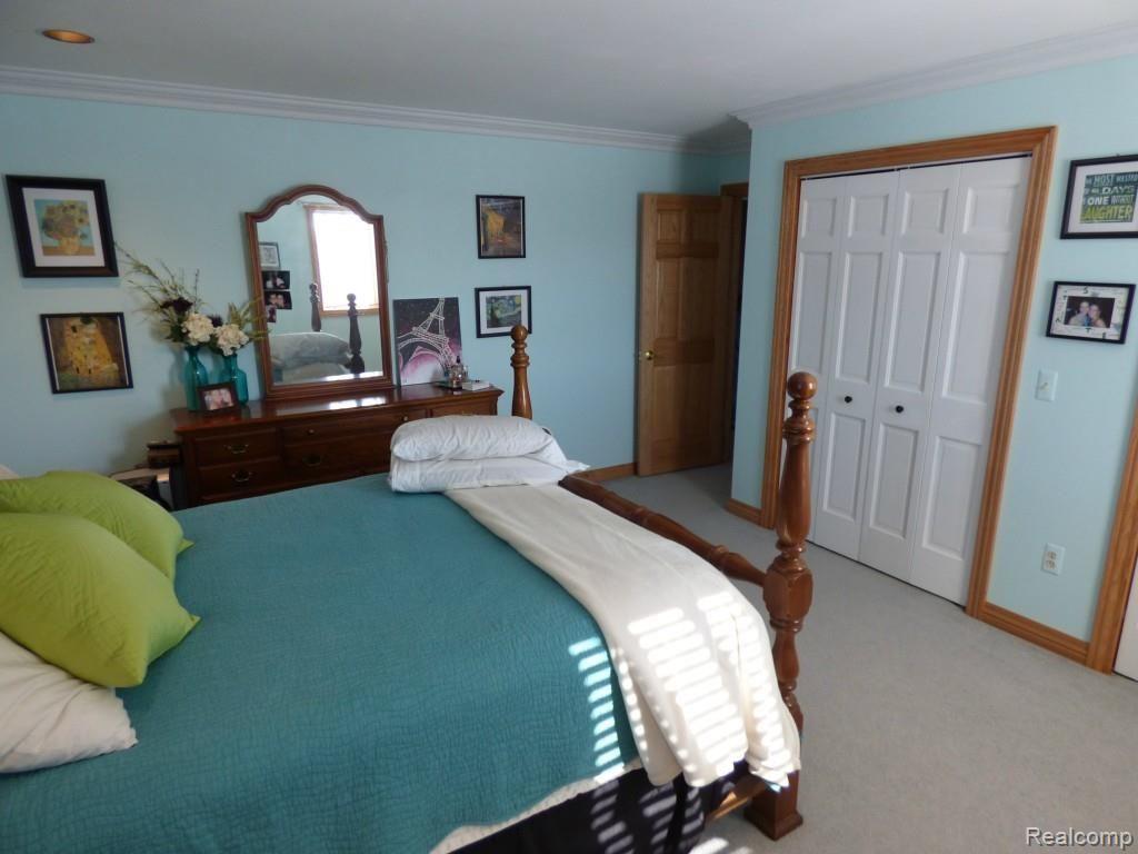 401 Palms Road Columbus, MI 48063 - Photo 42 of 59 P1010830.jpg