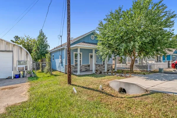 $1,350 | 16961 West Hammon, Montgomery, TX 77316