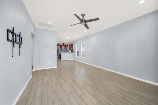 $1,350 | 16961 West Hammon, Montgomery, TX 77316