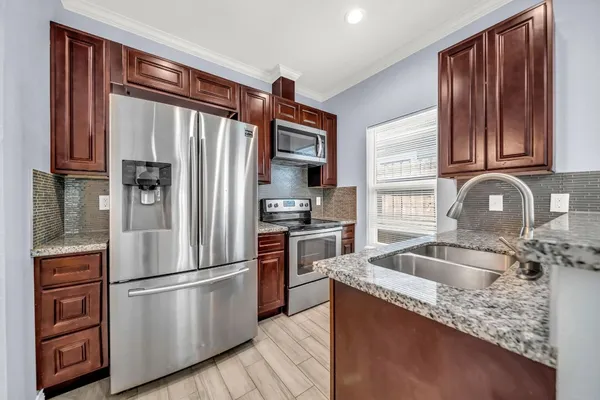 $1,350 | 16961 West Hammon, Montgomery, TX 77316