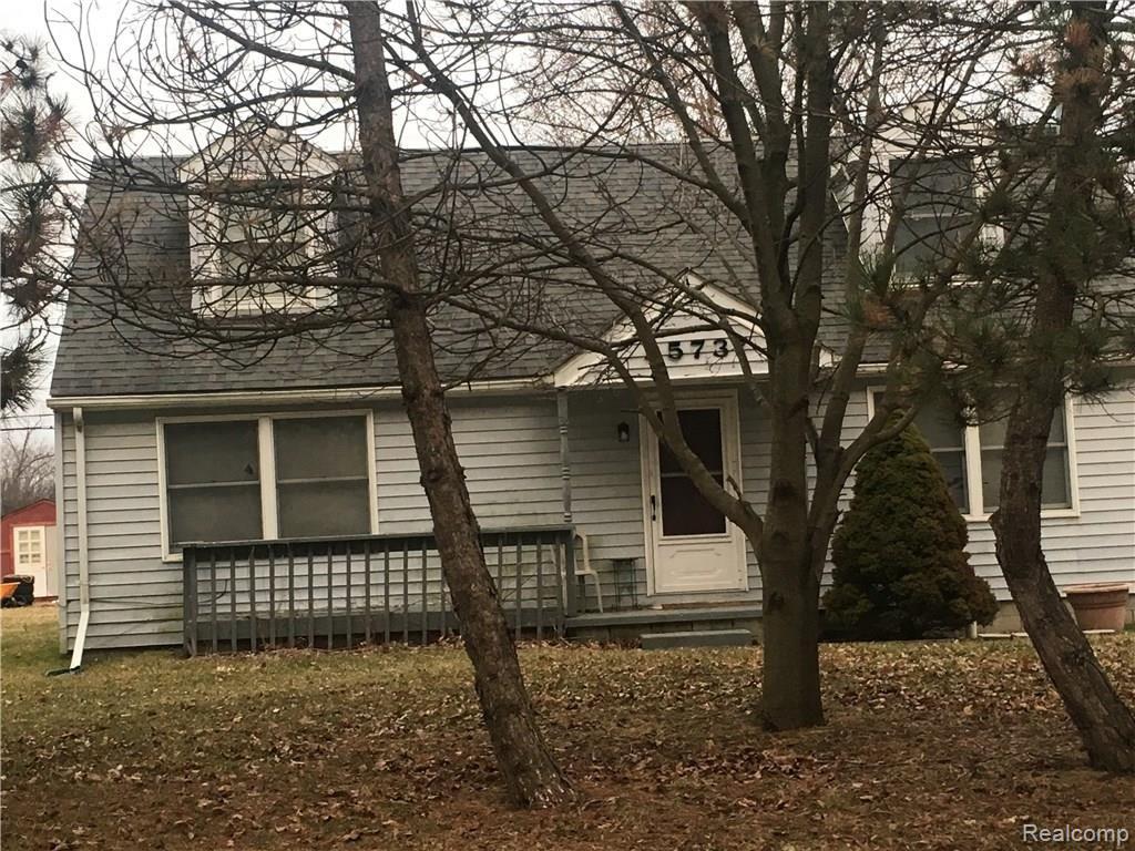 35737 Milleville Road Rockwood, MI 48173 - Photo 2 of 16