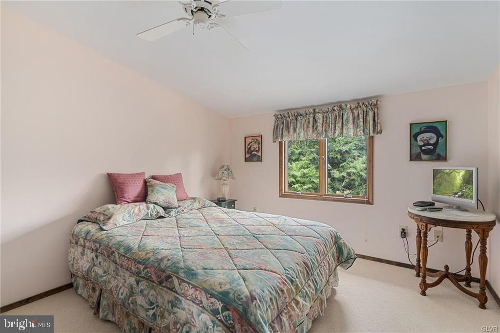 3433 Oak Hill Road Emmaus, PA 18049 - Photo 29 of 33 Gallery Image 29