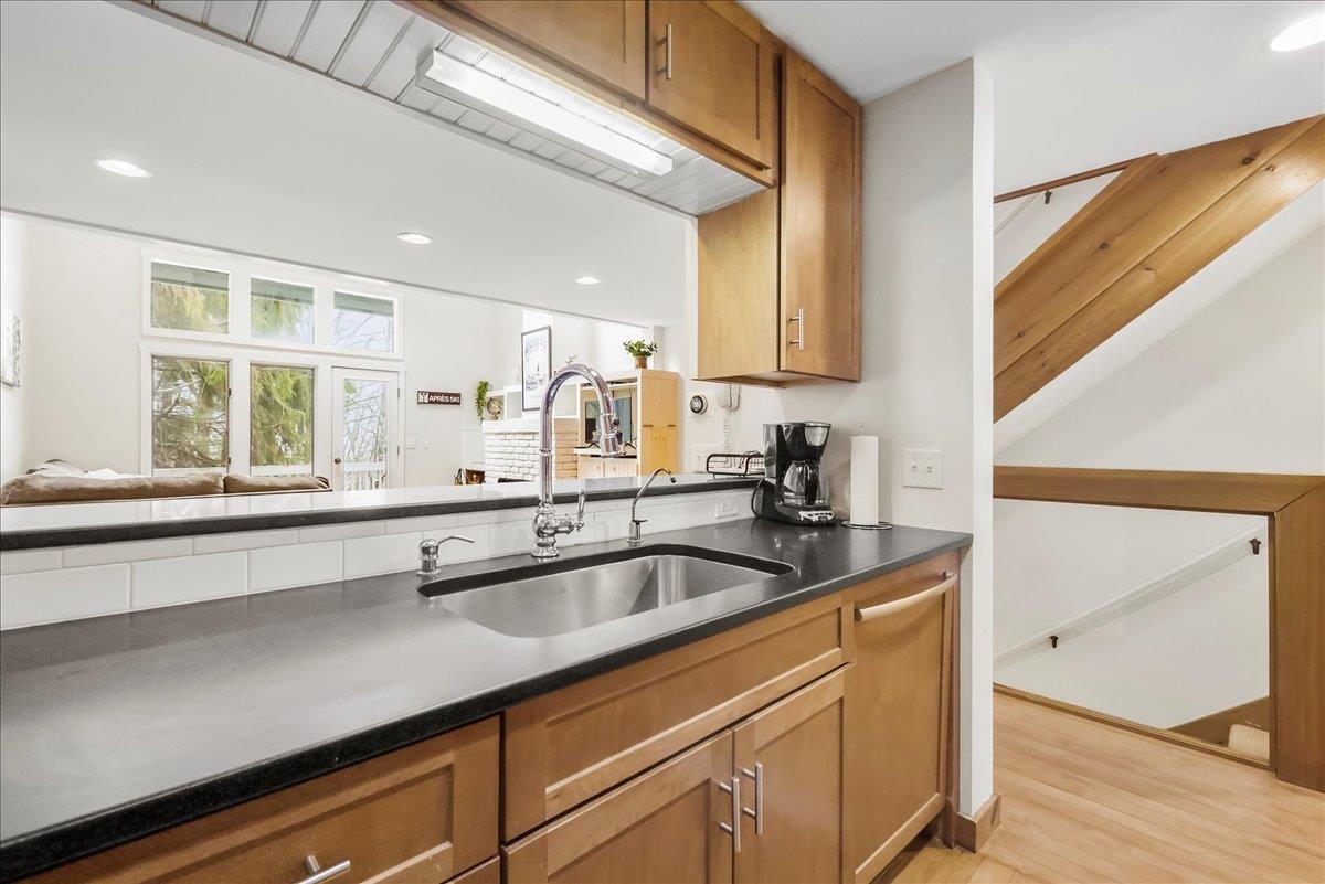22 Shattarack Road, Unit A5 Stratton, VT 05155 - Photo 8 of 33 Gallery Image 8