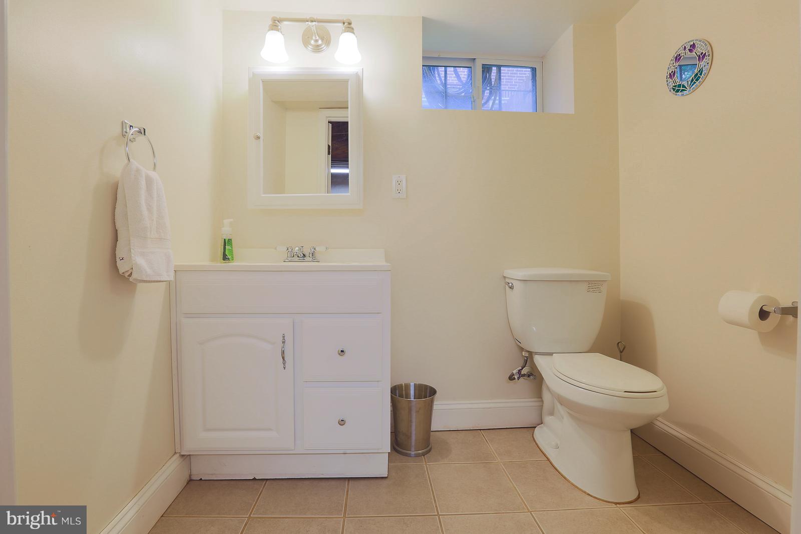 4633 Harcourt Road Baltimore, MD 21214 - Photo 20 of 30 Bath (Master)