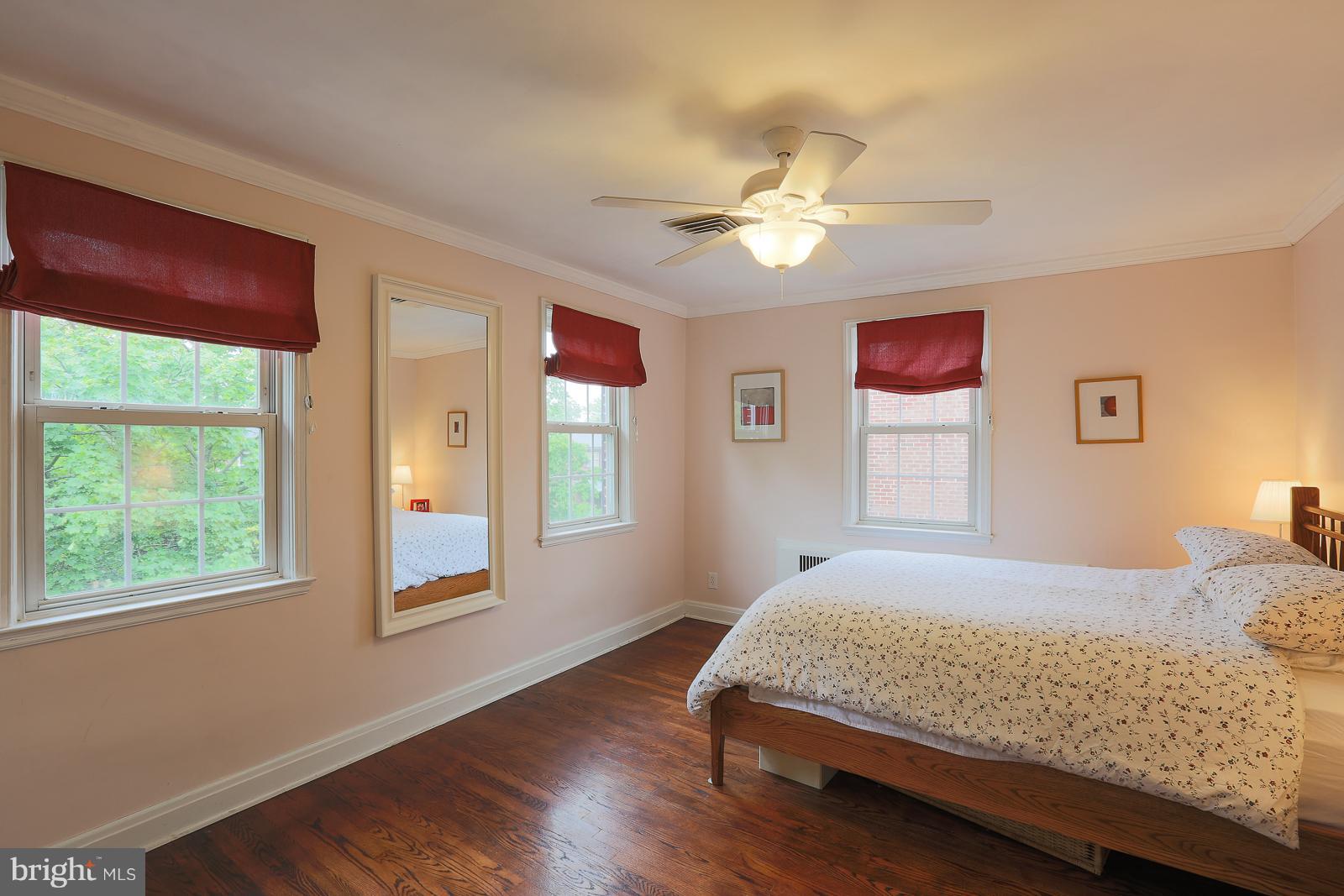 4633 Harcourt Road Baltimore, MD 21214 - Photo 22 of 30 Bath (Master)