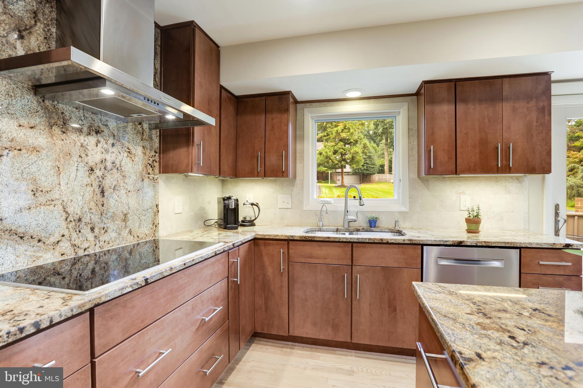 7338 Hooking Road McLean, VA 22101 - Photo 19 of 61 Electric Induction Cooktop